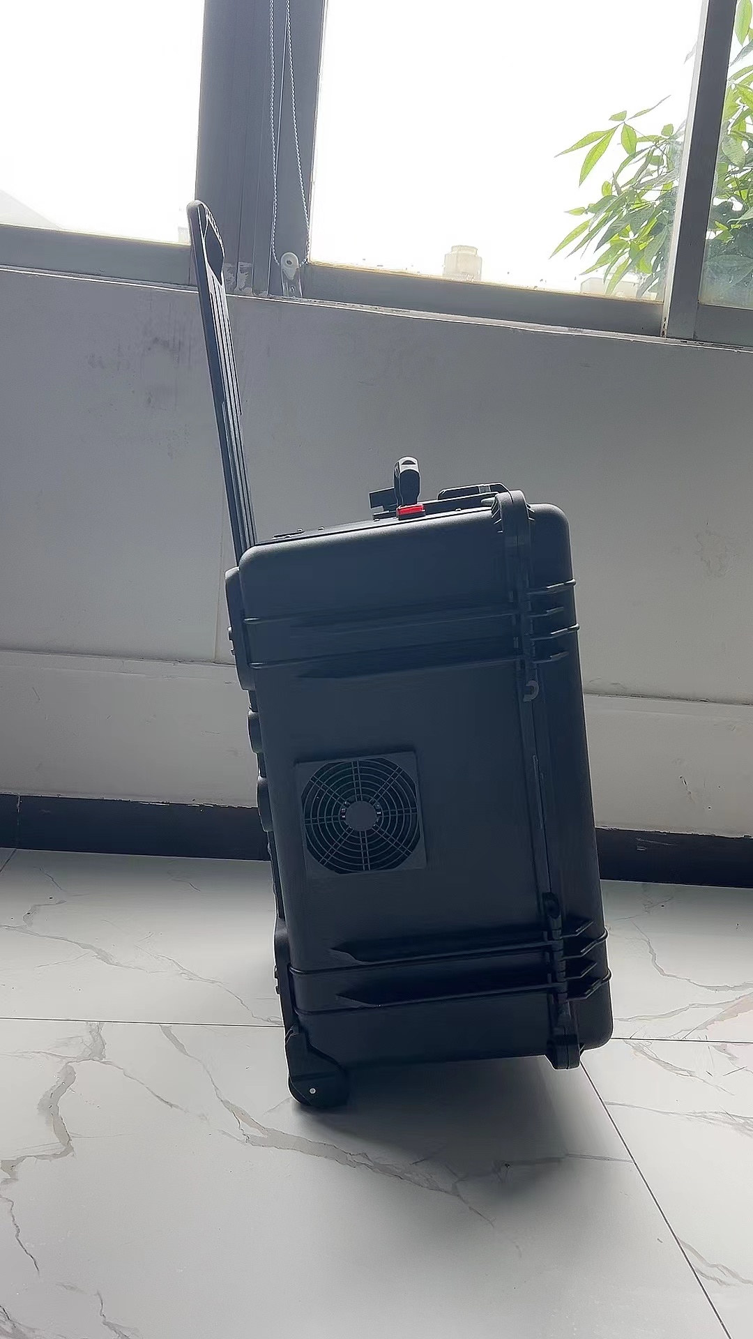 清原手拉箱型移动通信干扰器